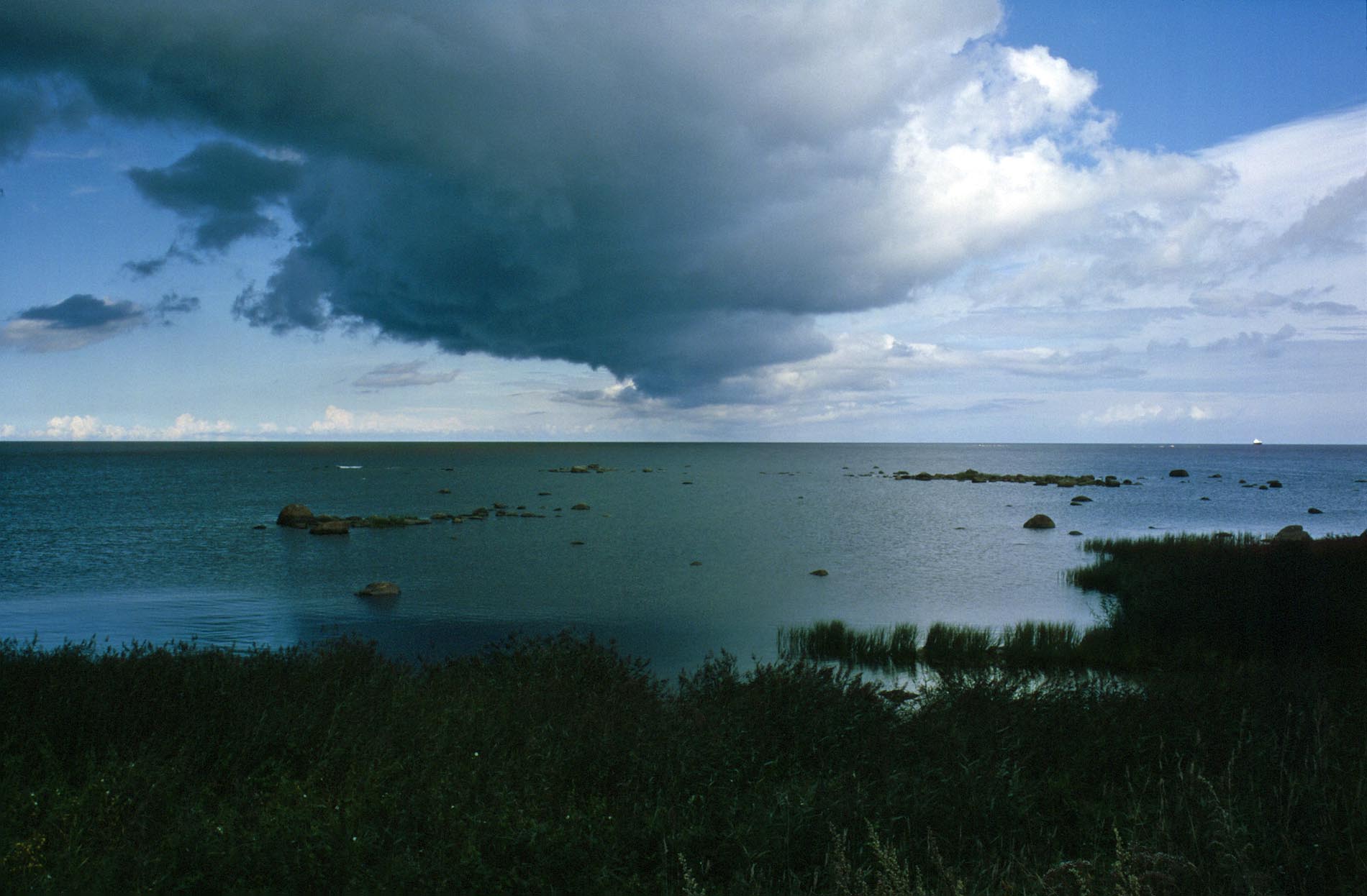 Gewitter am Strand von Vainupea.