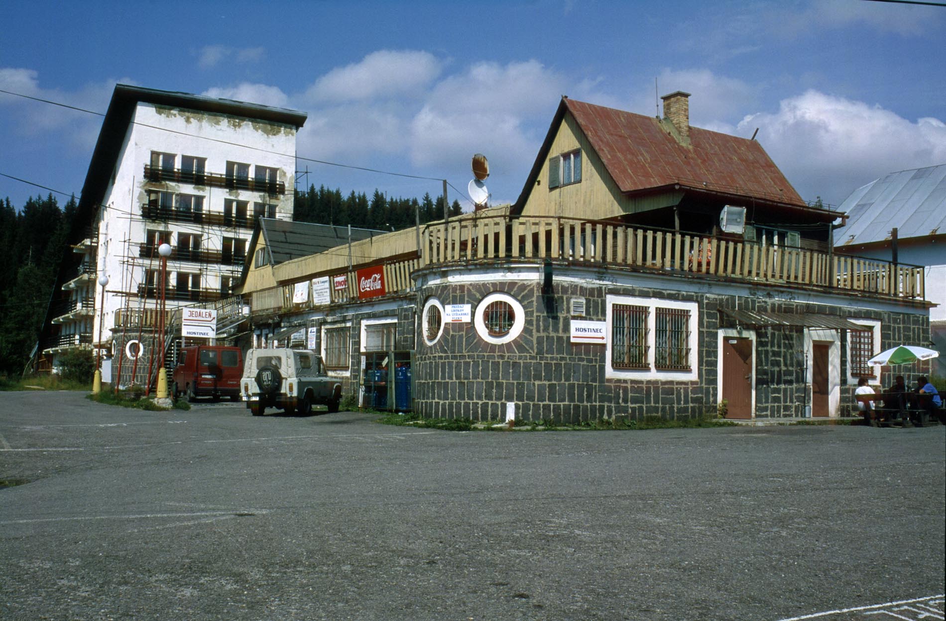 Vergammelndes Ski-Hotel. Ewig schade!